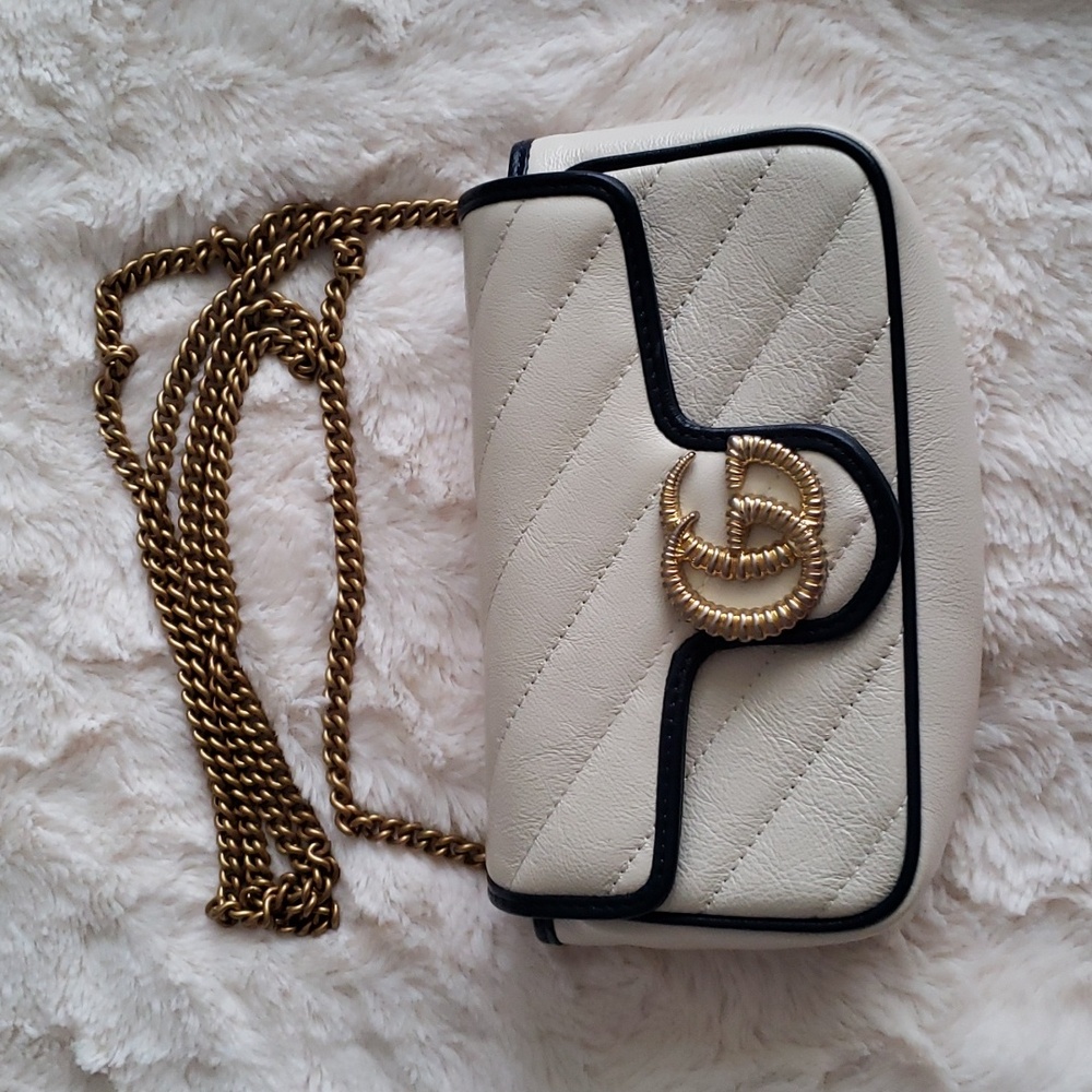 Gucci Marmont Super Mini